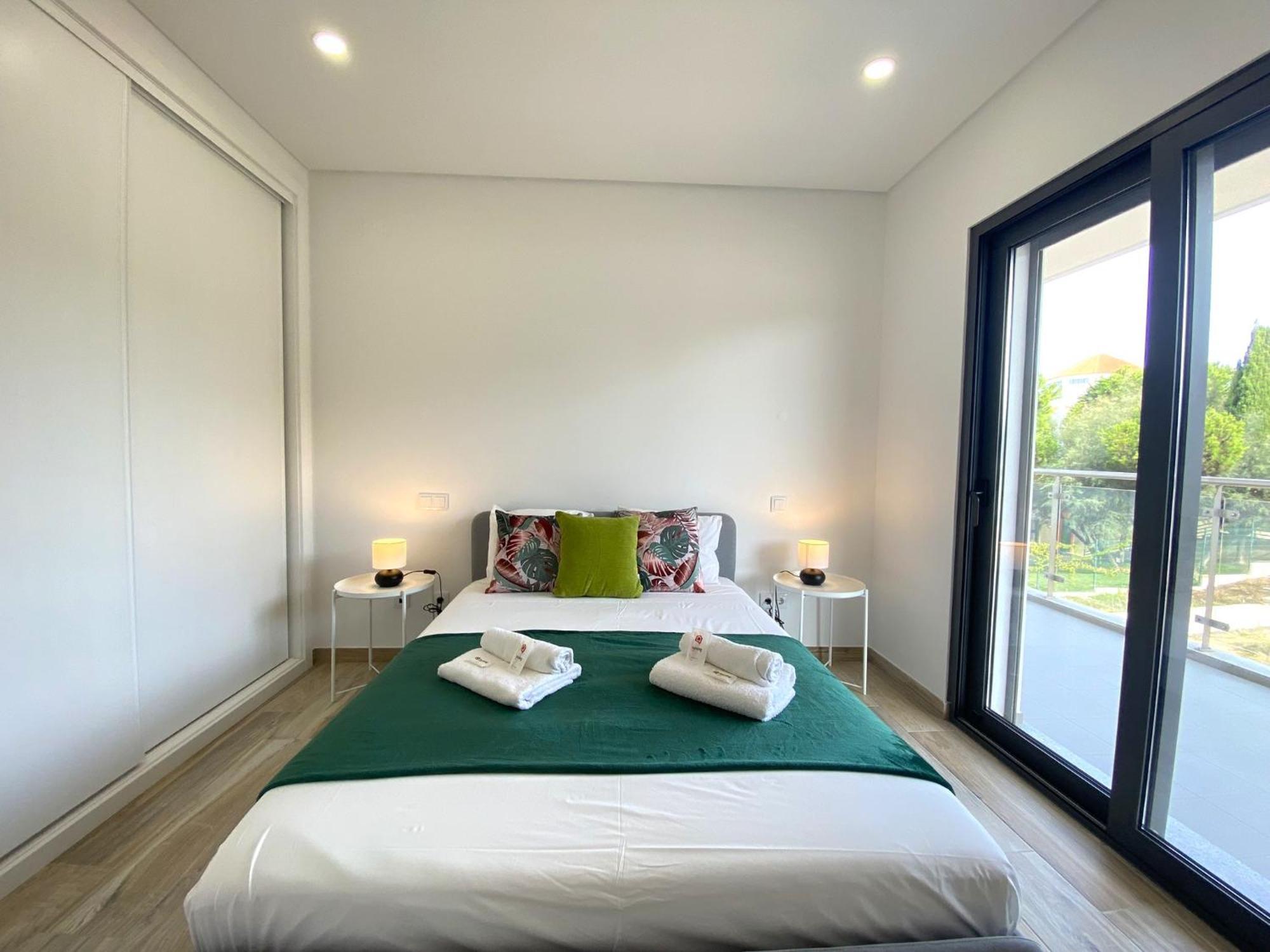 Appartement Quarteira Modern By Homing Extérieur photo